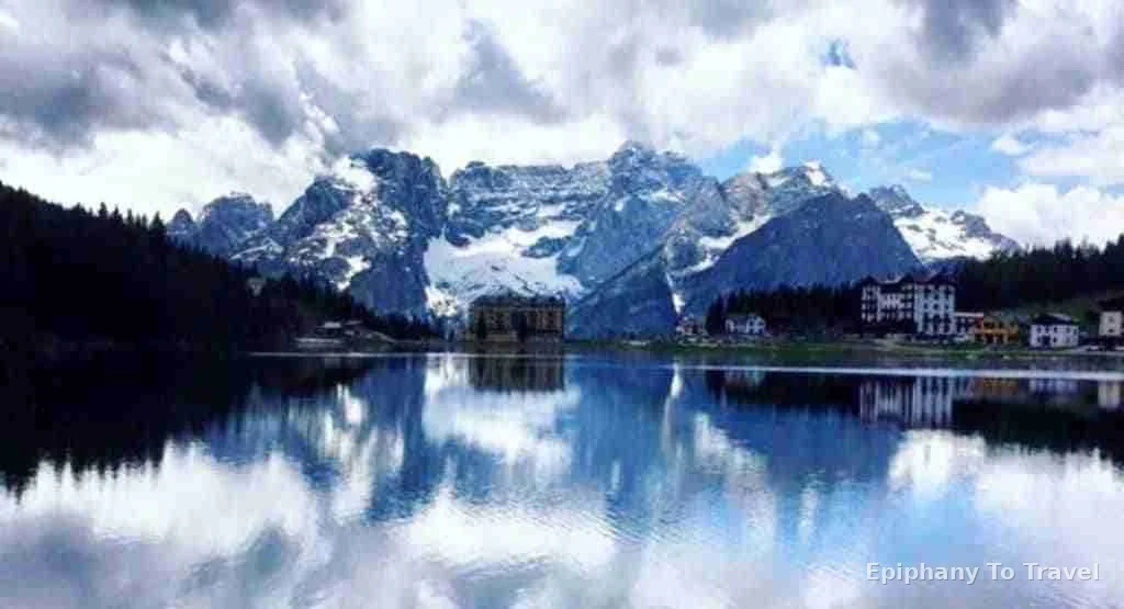 A Tour from Venice to the Dolomites