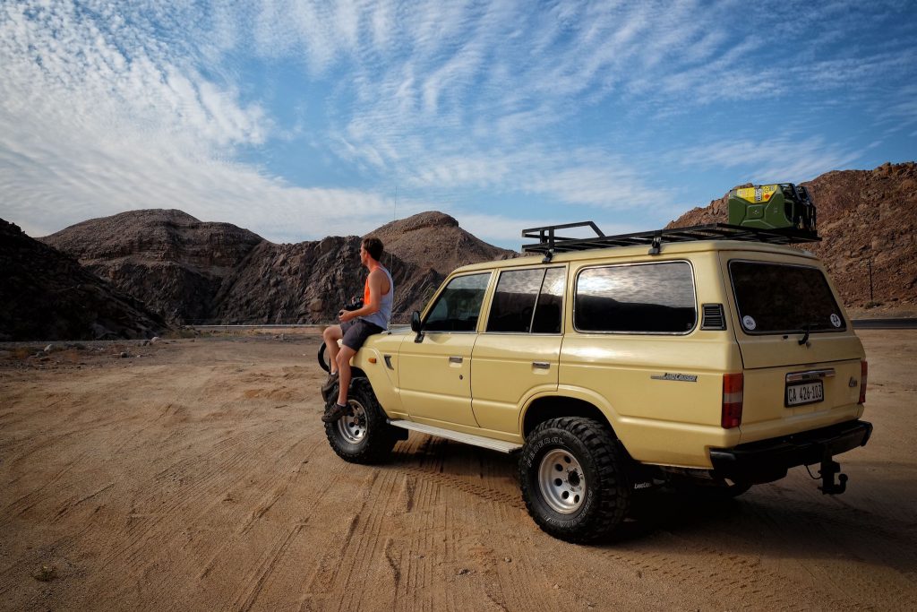Adventure Travel: Adventure Seekers Driving across Africa by car