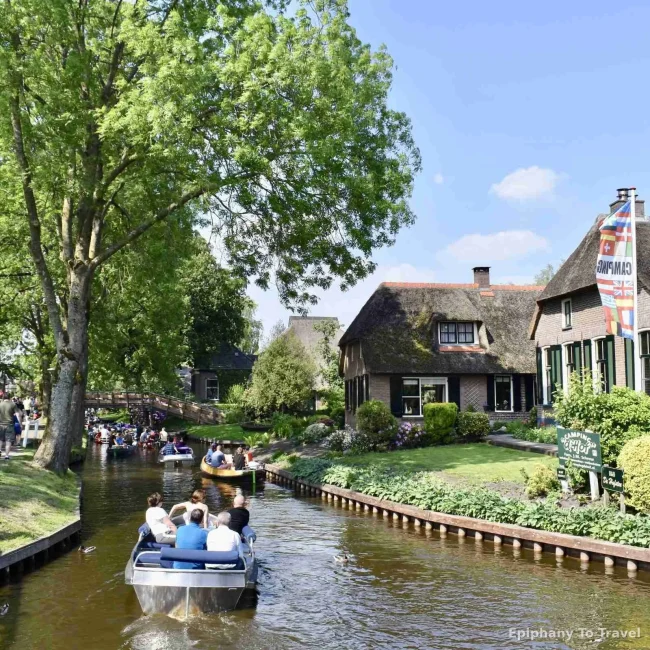 Boats on the Giethroon canal